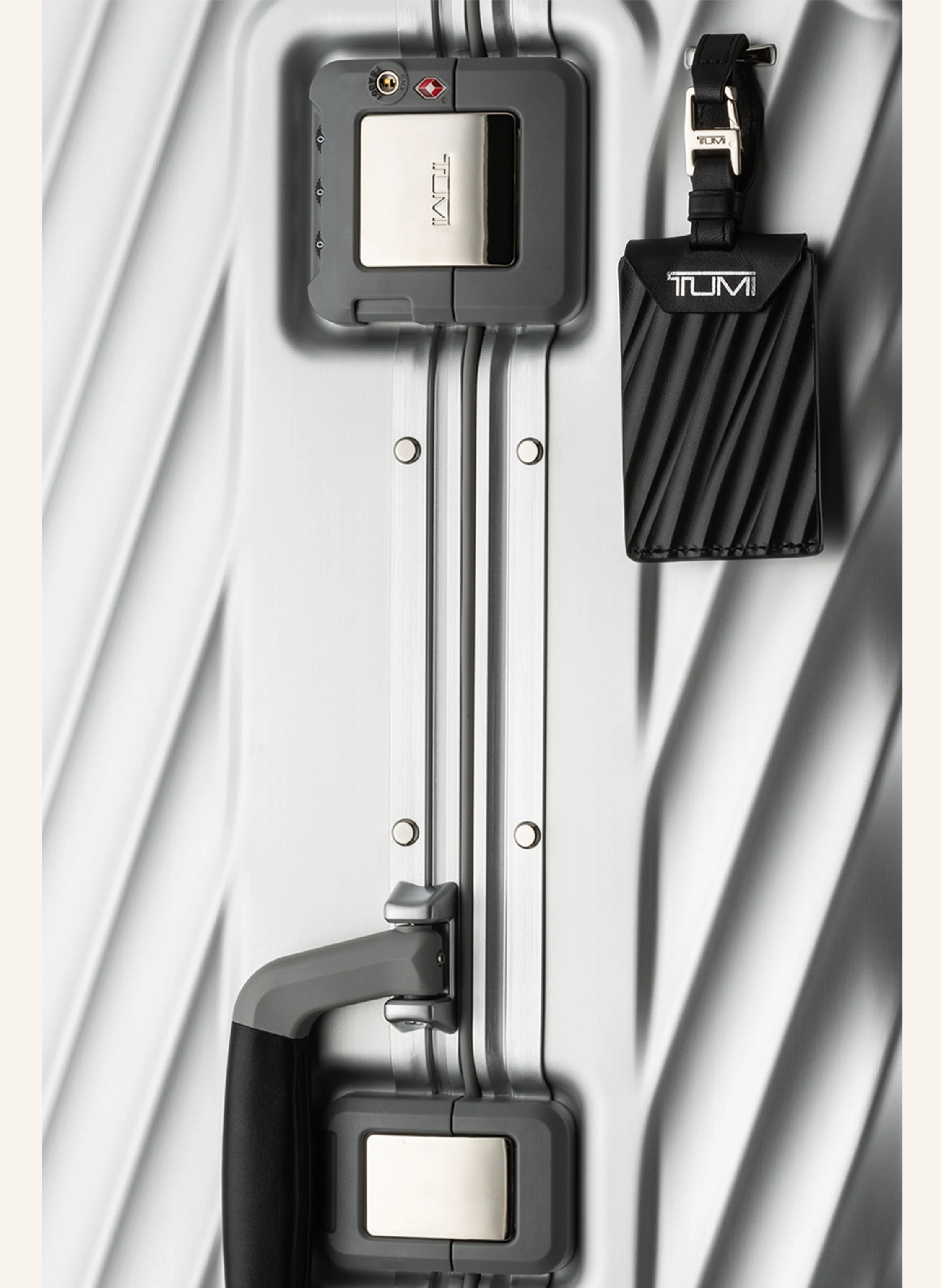 TUMI 19 DEGREE Trolley ROLLING TRUNK