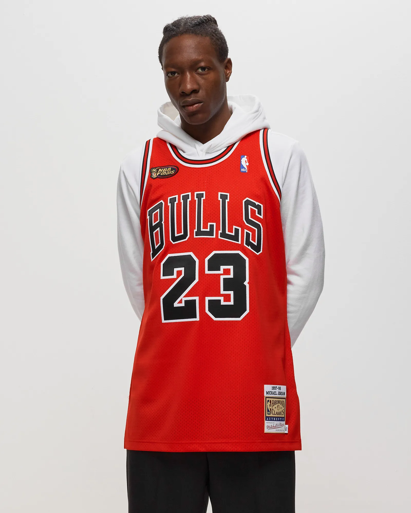 Mitchell & Ness NBA Authentic Jersey Chicago Bulls Road Finals 1997-98 Michael Jordan #23