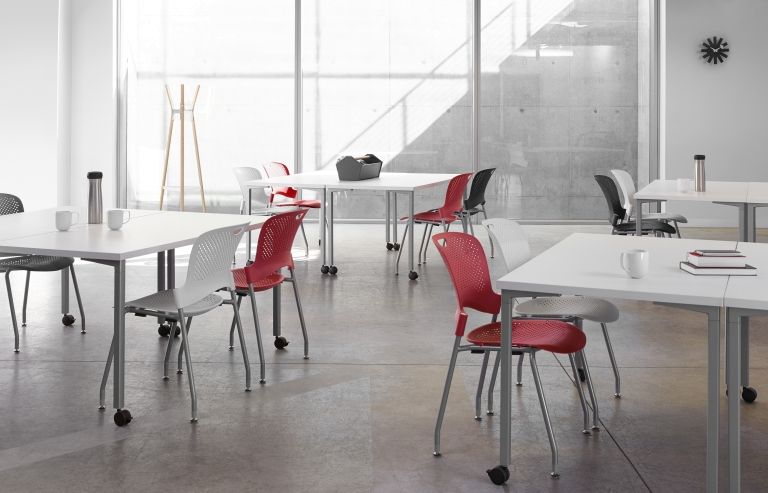Herman Miller Caper stapelbare stoel zwart