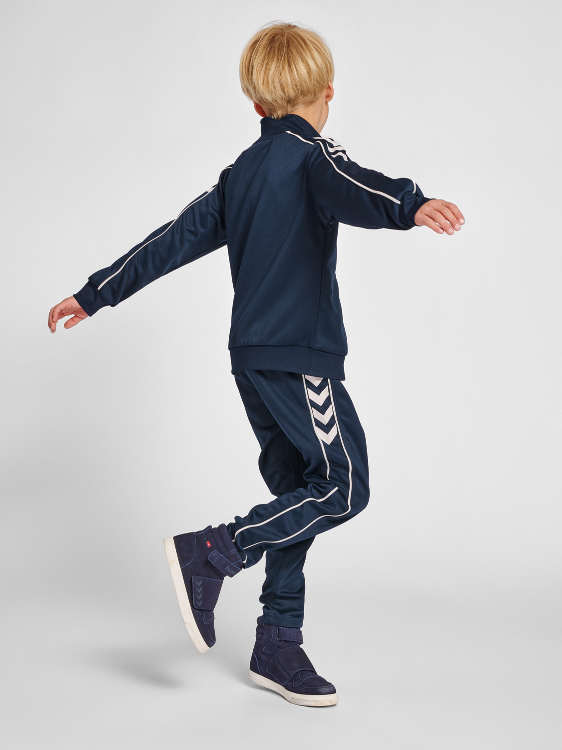 hmlTRACK TRACKSUIT