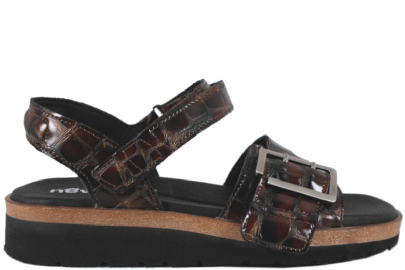 NEW FEET BRUN SANDAL I PRÆGET SKIND