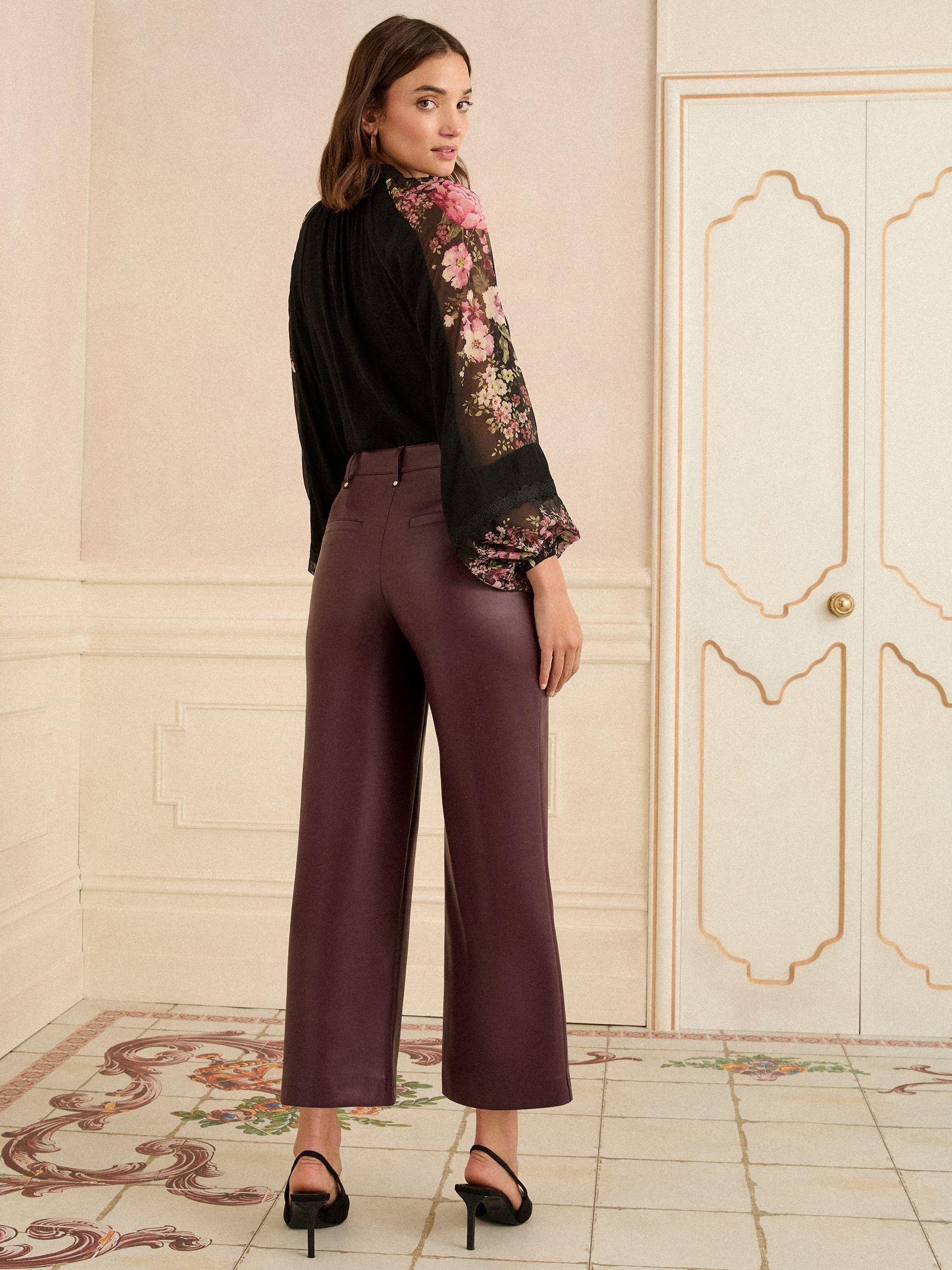 Kersrood - Love & Roses Faux Leather Wide Crop Trousers