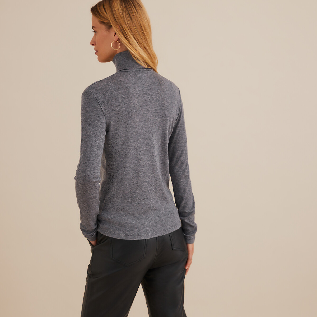 ANNE WEYBURN<br>Camiseta com gola alta e mangas compridas