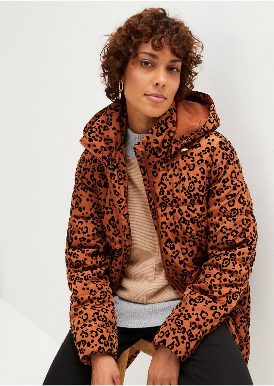 Manteau matelassé avec imprimé velours léopard