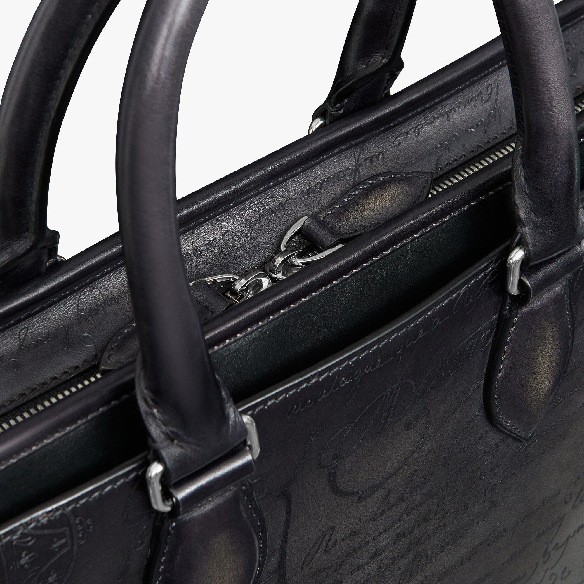 Cartable Un Jour Petit Modèle En Cuir Scritto
