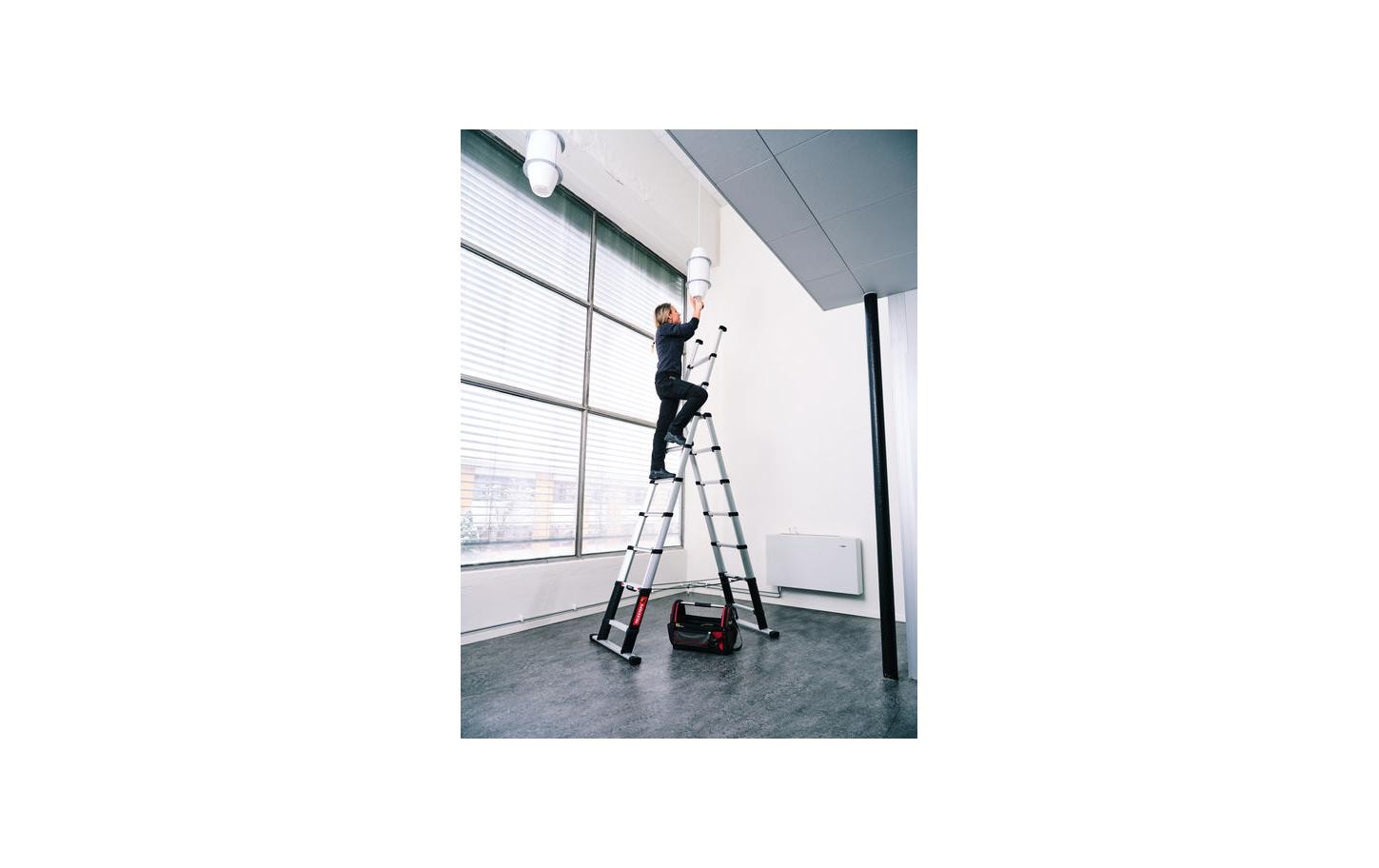 Teleskopleiter Combi Line 3.0 m 7 Stufen<br>Kombinierte Stehleiter