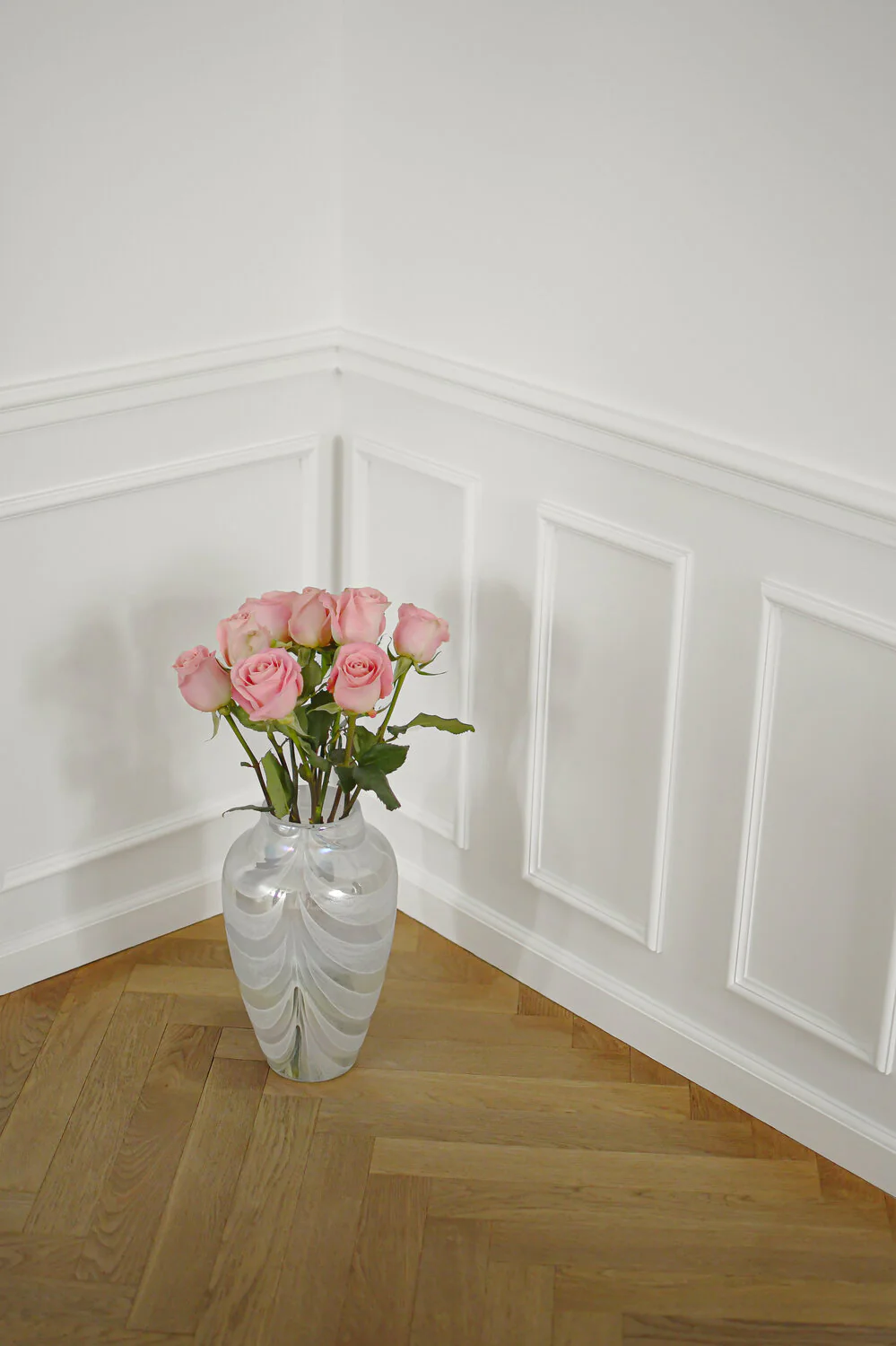 Bahne Interior  Vase med brede swirl striber, perlemor - H35 cm.
