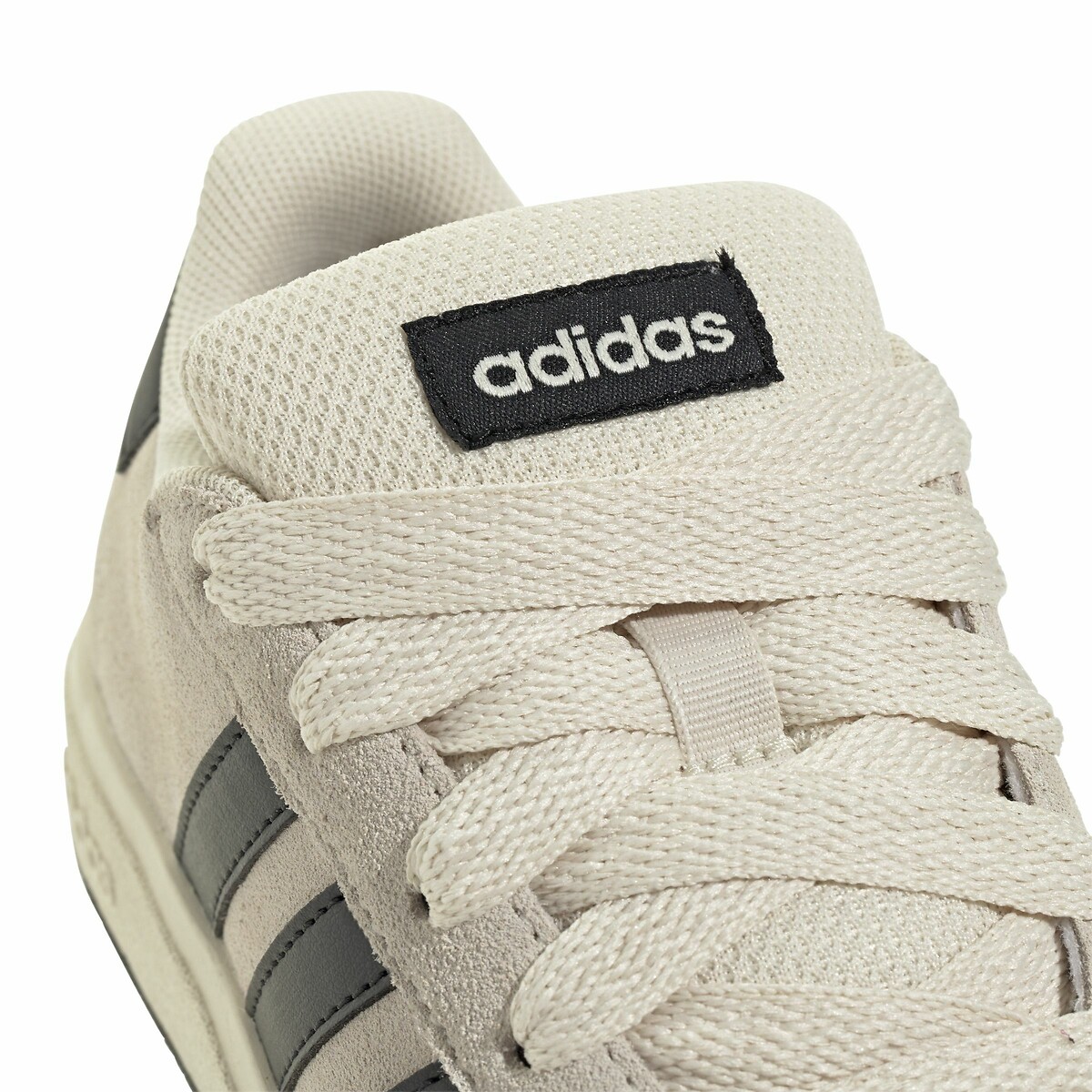 ADIDAS ROUPAS ESPORTIVAS<br>Tênis Grand Court anos 2000