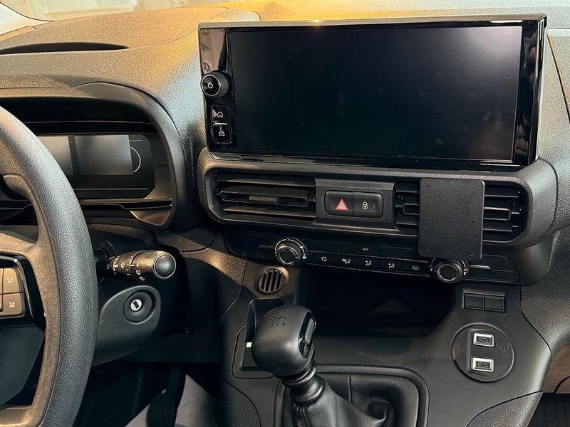 Proclip Citroen E-Berlingo/Opel Combo/Doblo 2025 - Center Mount