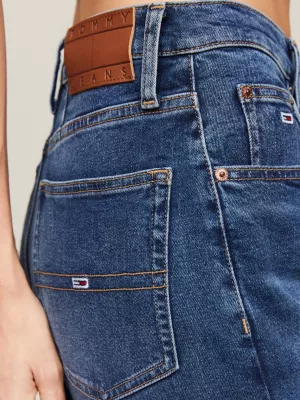 Calça jeans Mom de cintura ultra alta e corte afunilado
