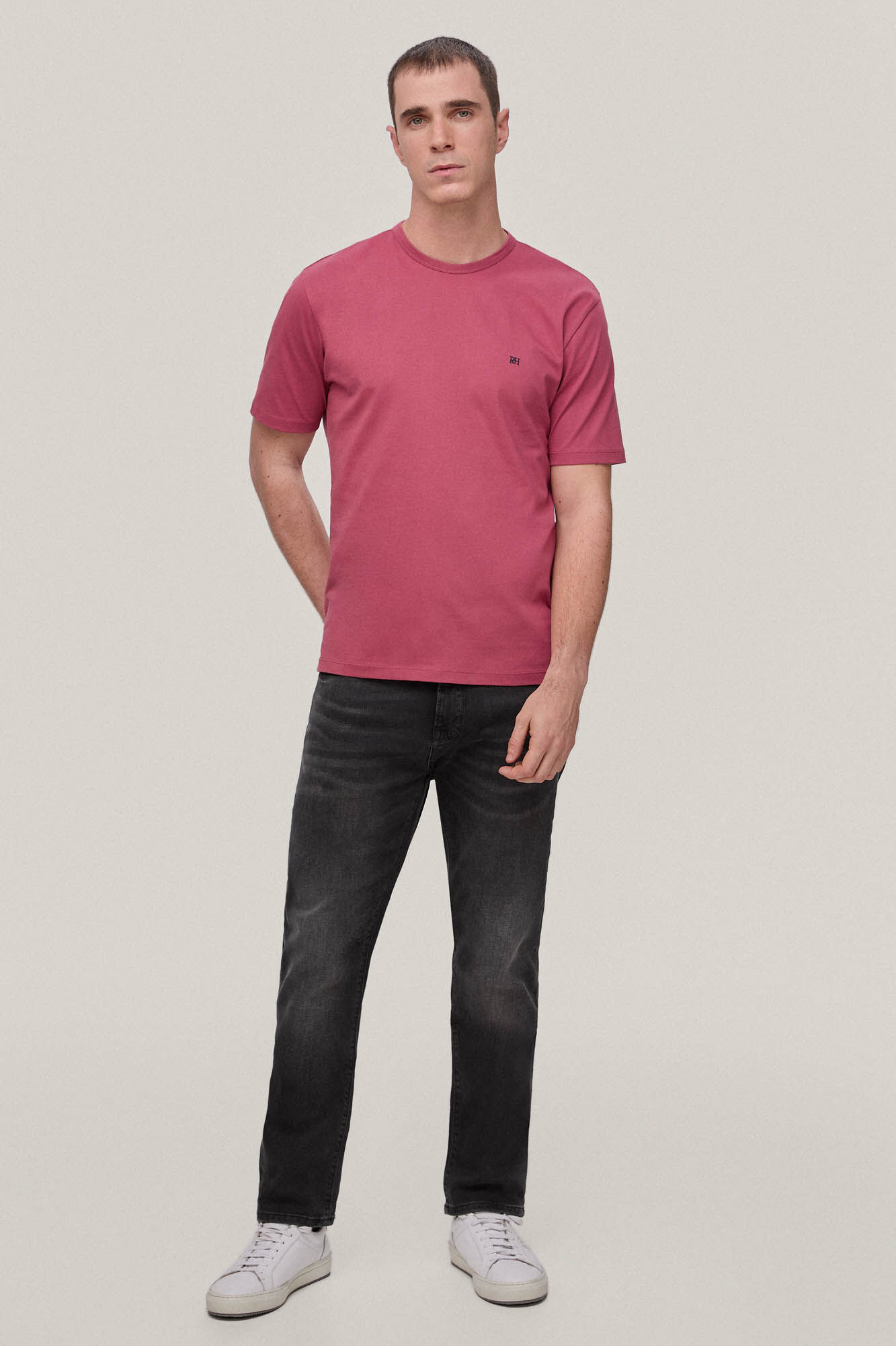 Camiseta básica - Bordô