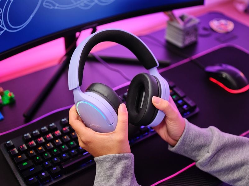 Trust Headset GXT 490 FAYZO Schwarz/Violett Leistungsstarkes ohrumschliessendes 7.1 USB-Gaming-Headset für ein immersives Gaming-Erlebnis