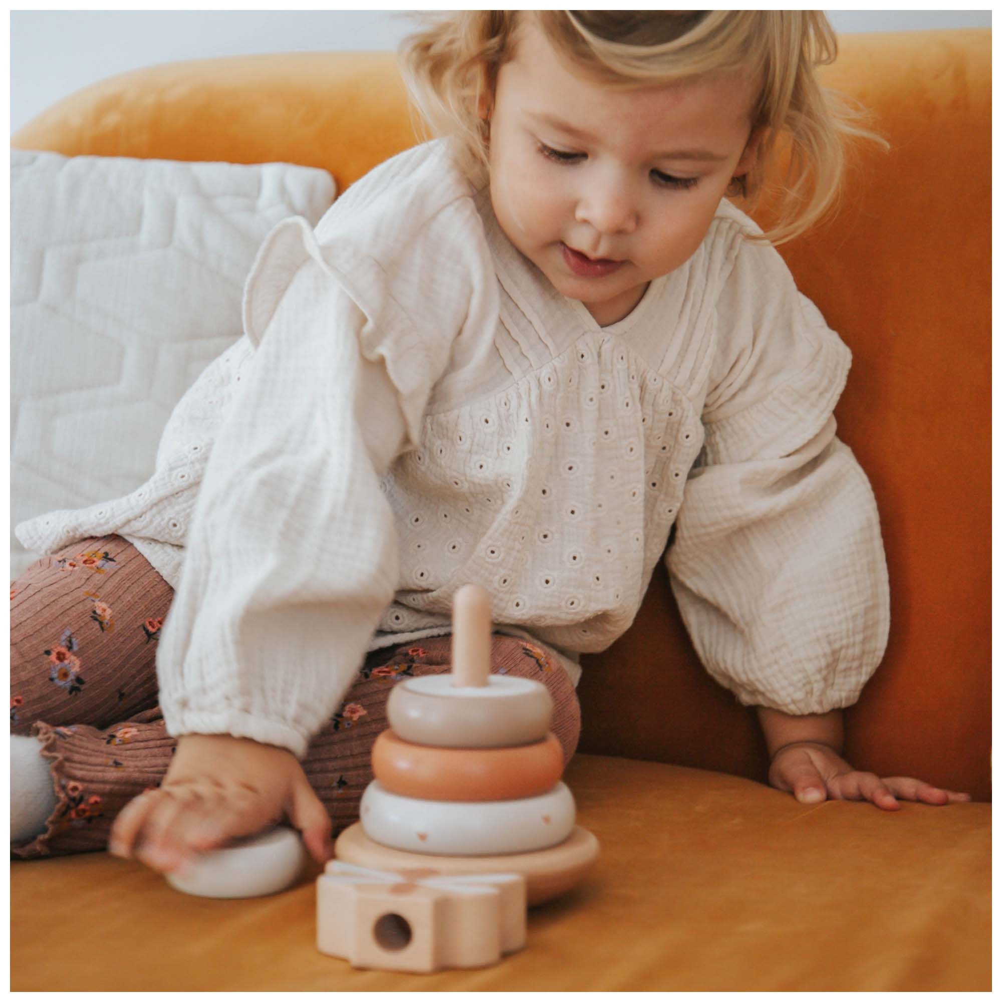 Label Label houten stapelring beige