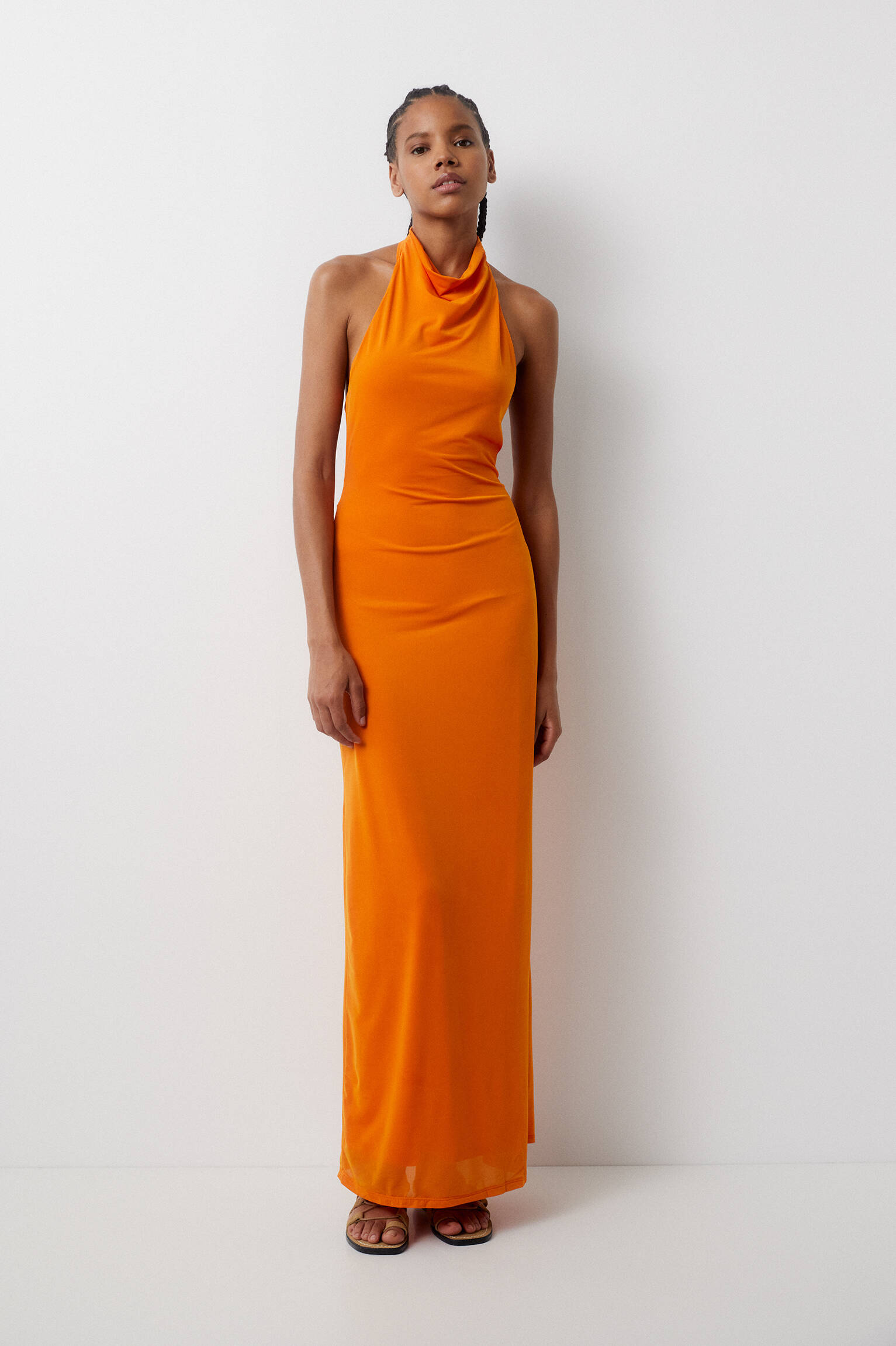 VESTIDO LONGO COM DECOTE ALÇA NO PÉ - LARANJA
