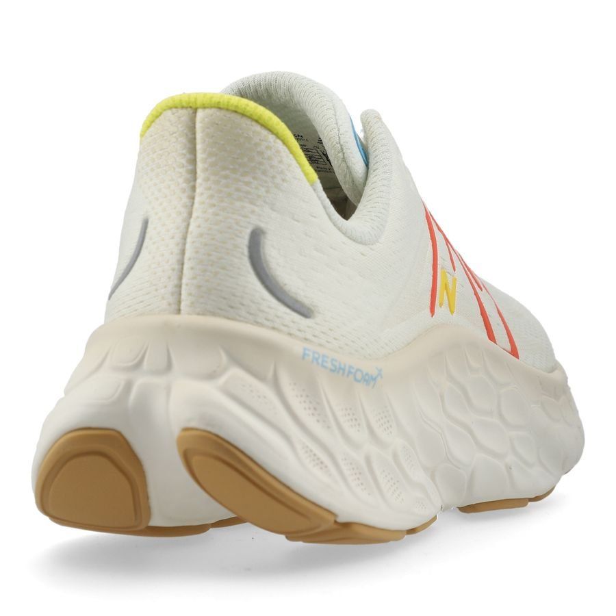New Balance Chaussures de Running Fresh Foam X More V4 - Beige Femme