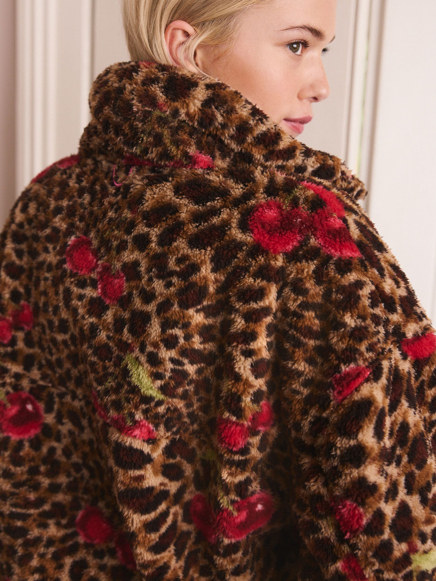 Animal/Cherry Print - Borg fleece met korte rits