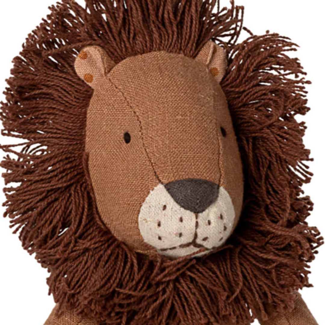 maileg knuffelleeuw safari friends - 19 cm