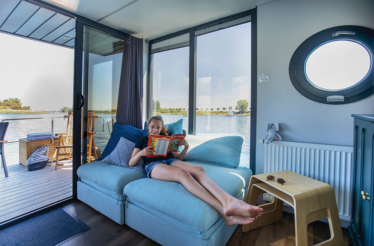 Hausboot Übernachtung auf der Maas für bis zu 4