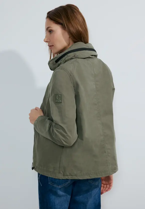 Sportive Übergangsjacke - sporty olive
