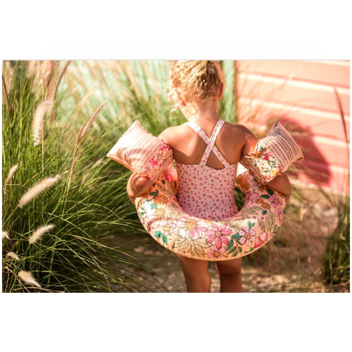 Bouée gonflable à fleurs 55cm Swim Essentials
