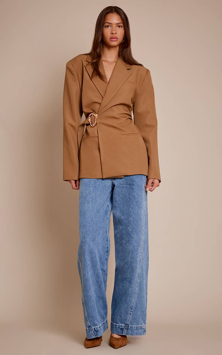 Camel Blazer À Ceinture Avec Détails Ornementaux