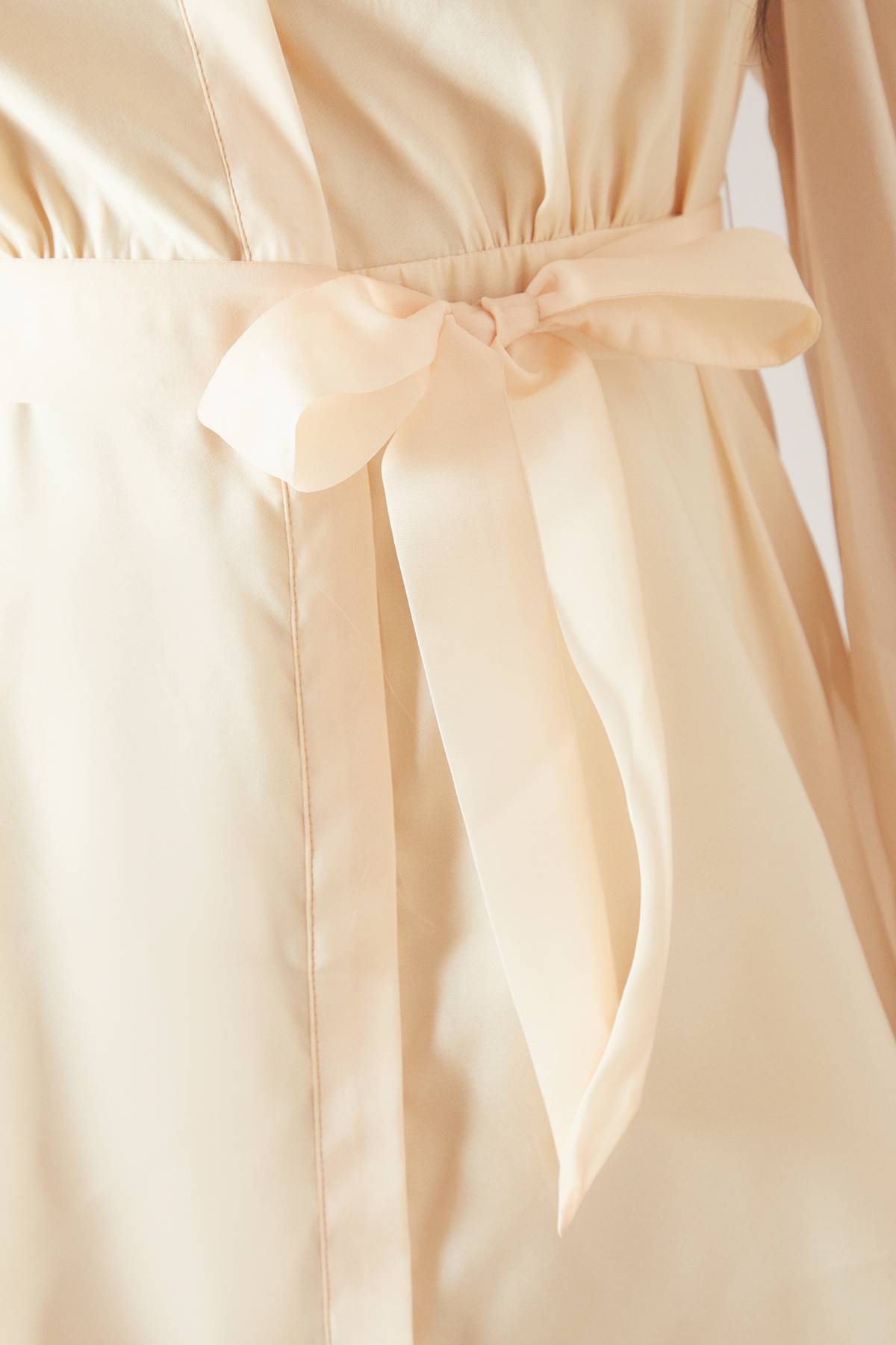 Wallis Robe Chemise Ceinturée en Organza Fleuri