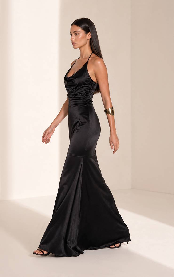 Noir Robe Longue Drapée Asymétrique En Satin