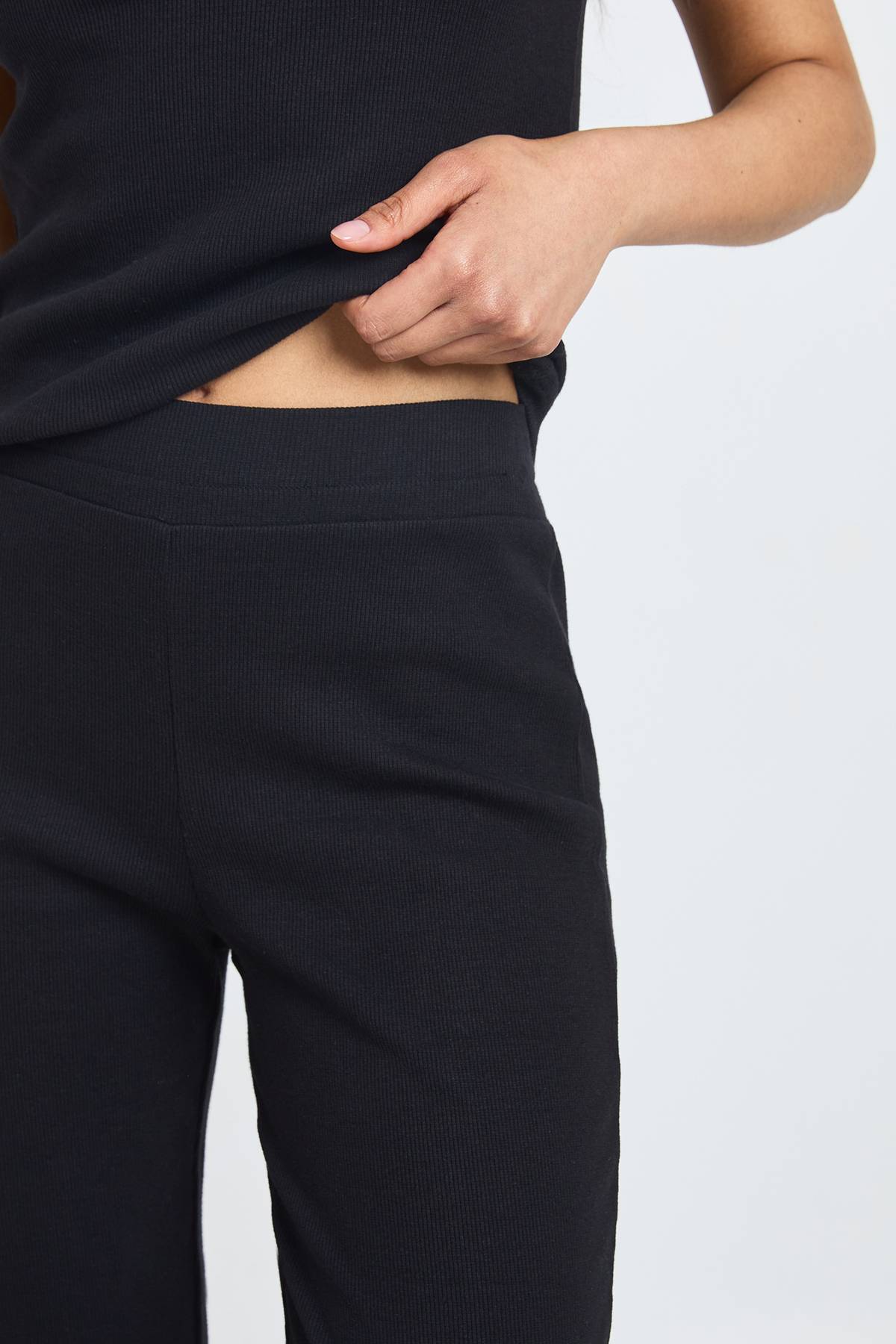 boohoo Legging Évasé Côtelé Basique Tall