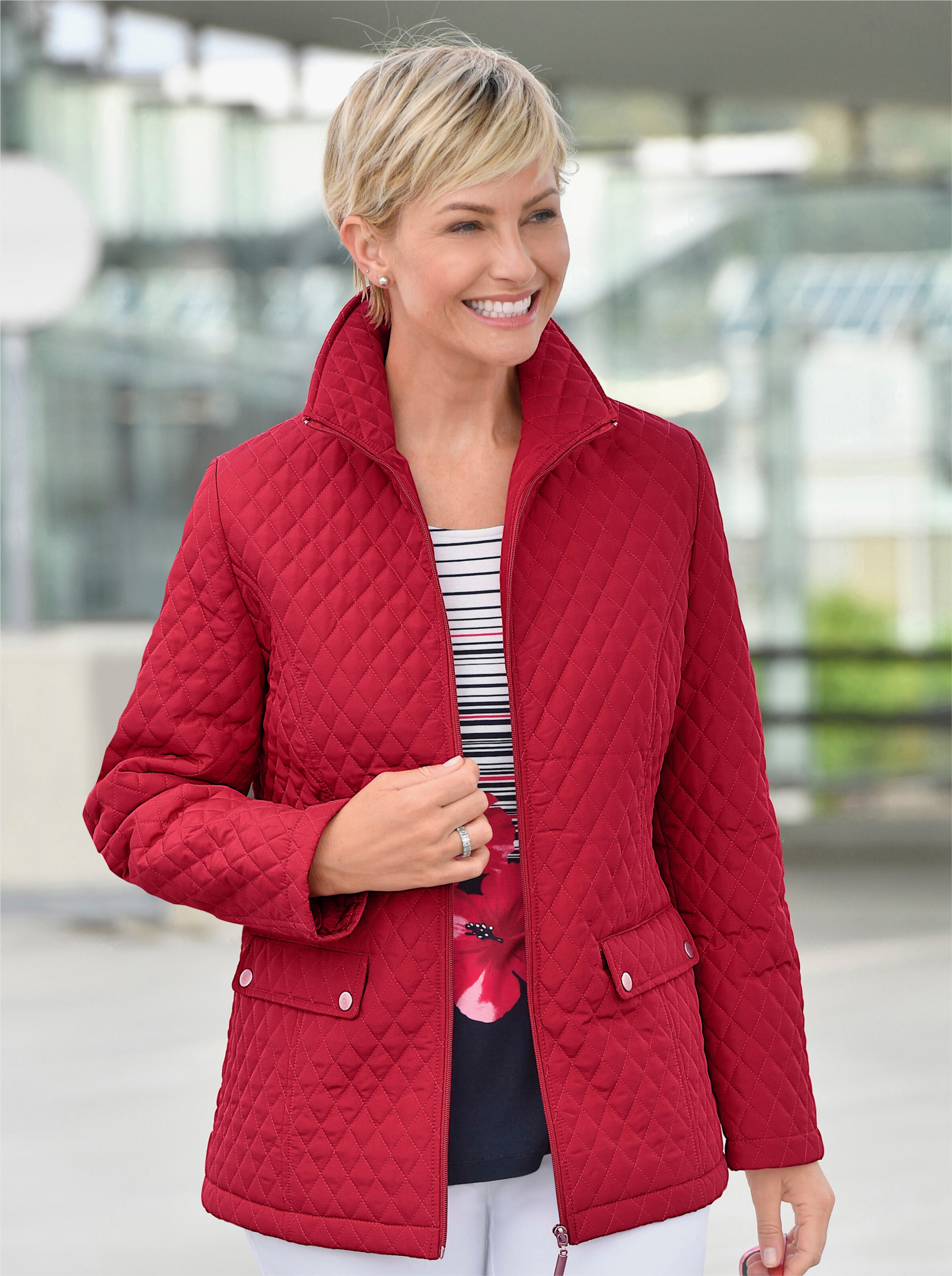 Steppjacke mit großen Taschen
