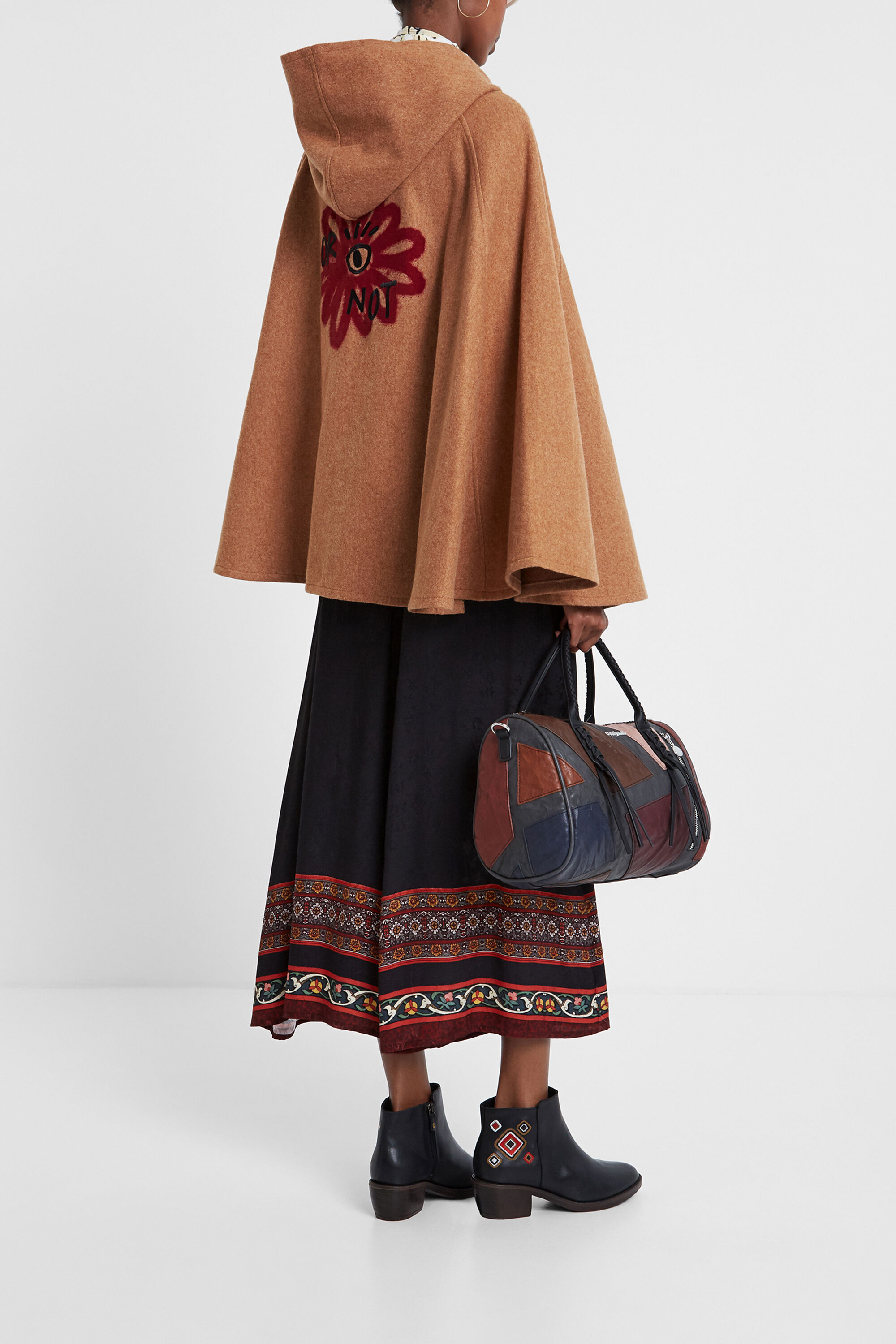 Poncho floral com capuz