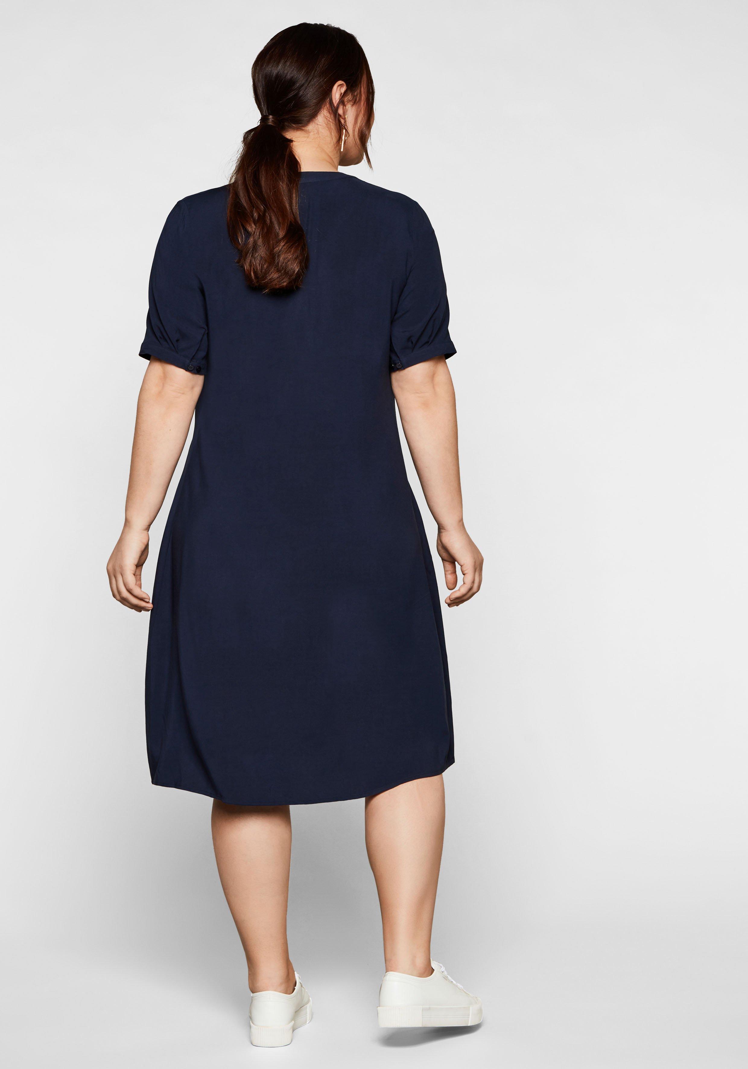 Kleid aus leichter Viskose, in A-Linie