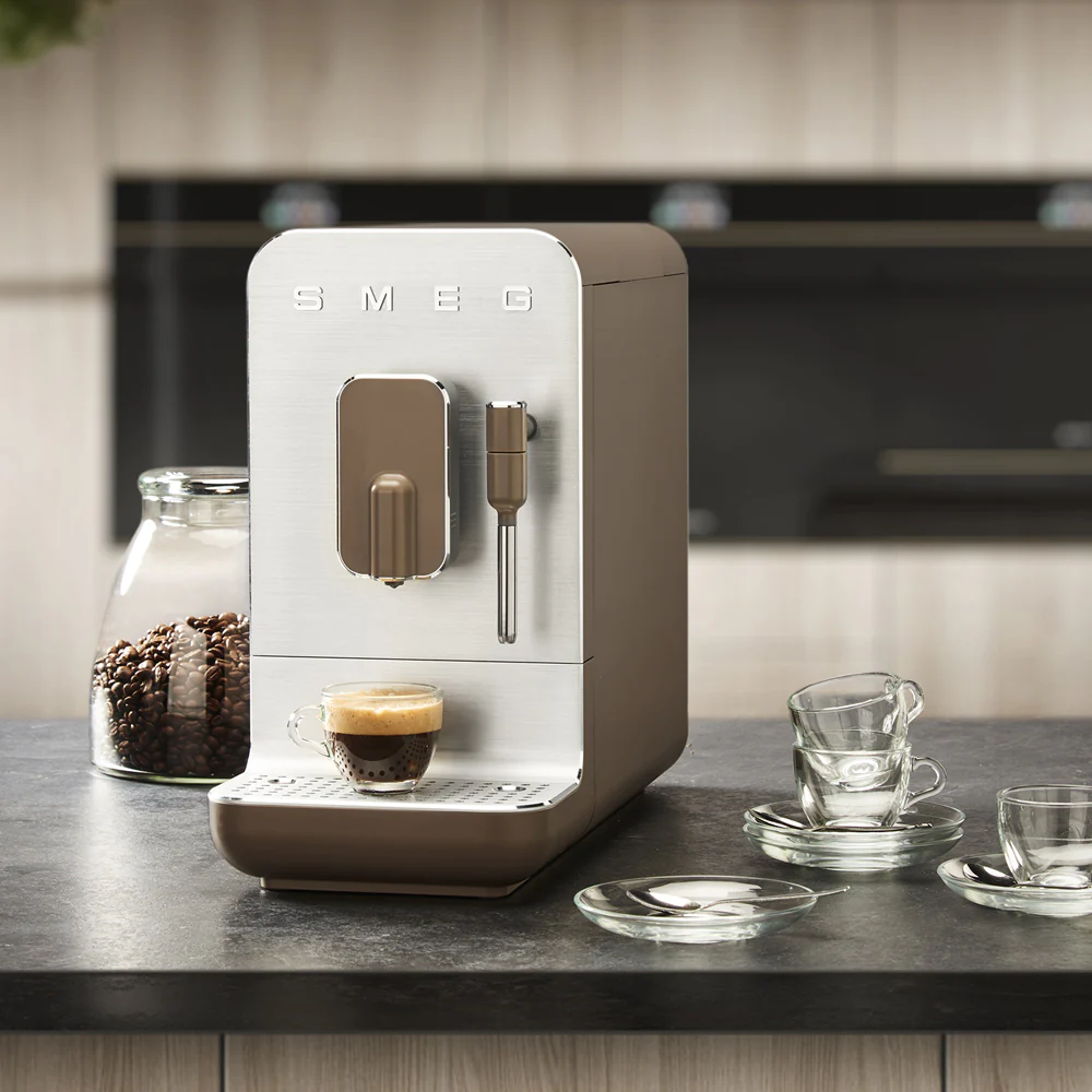 Cafetière expresso broyeur taupe Smeg