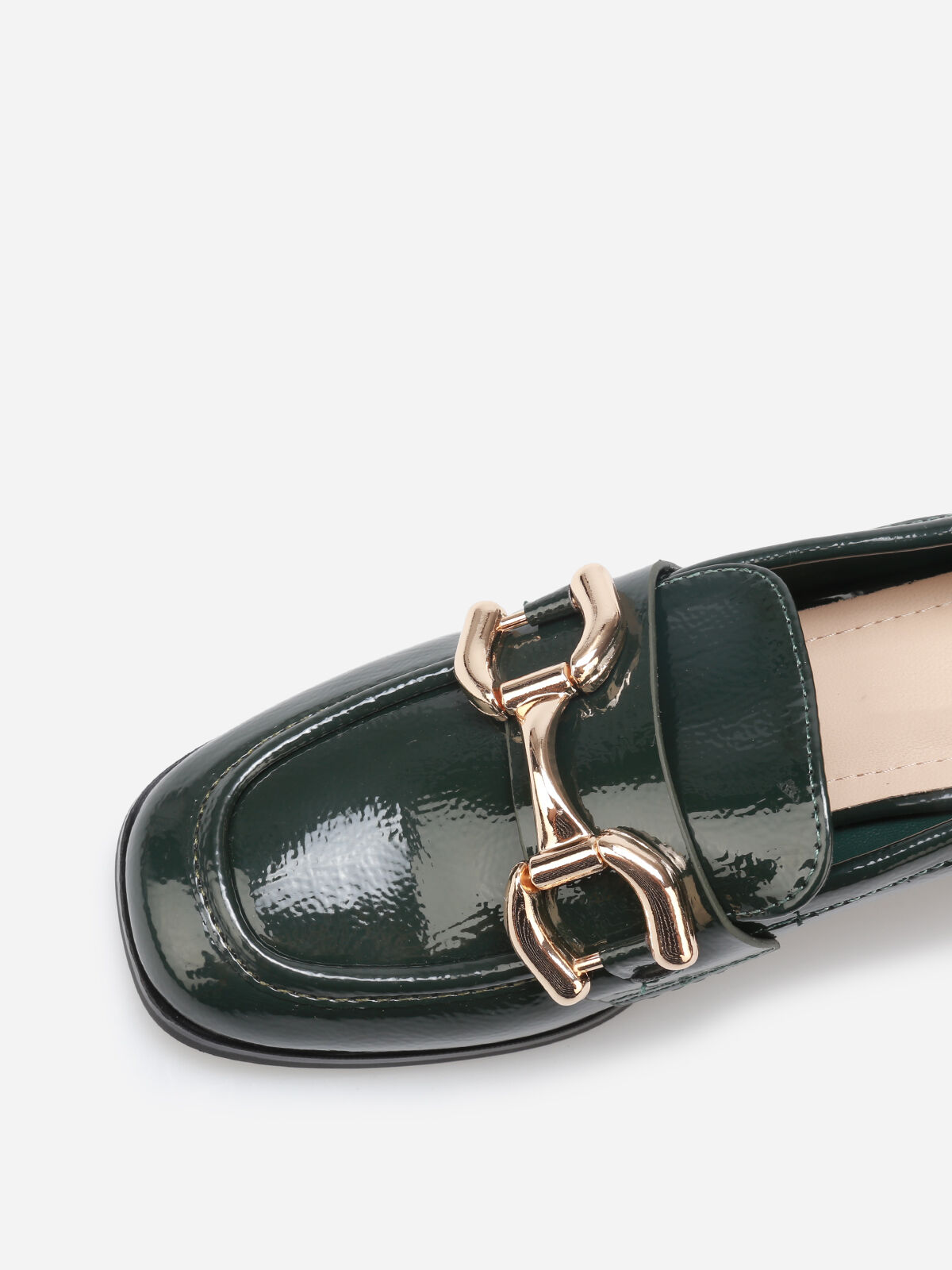 Mocassins à talon et mors dorés- Vert