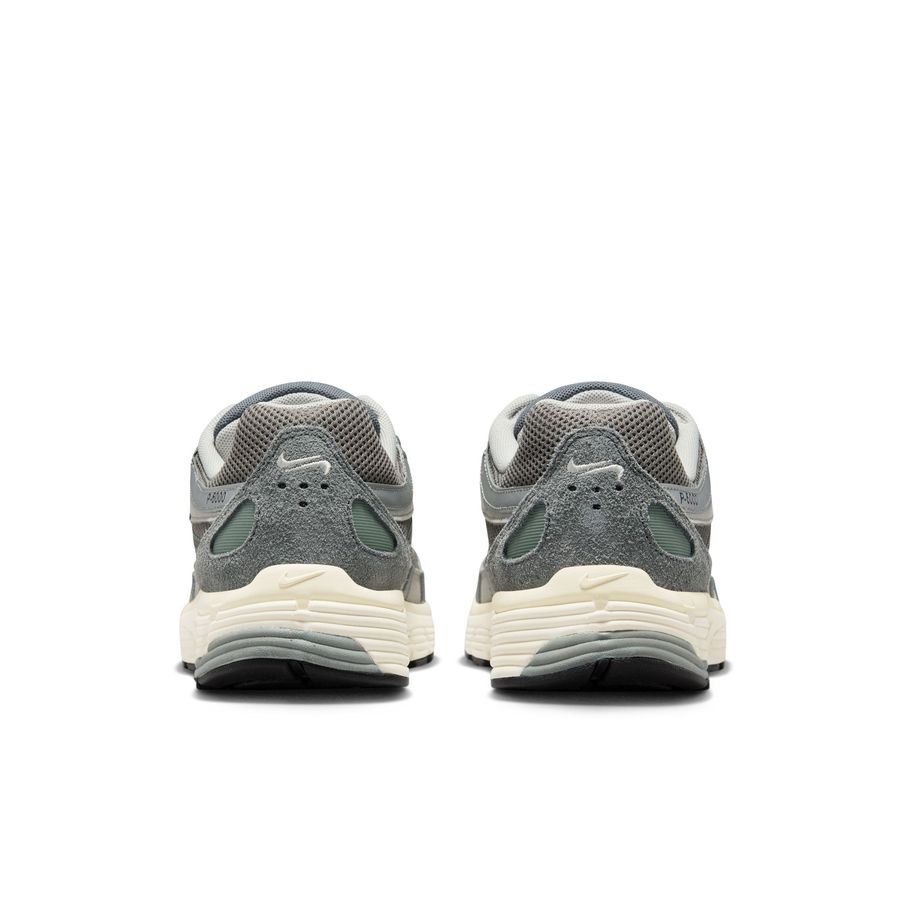 Nike Chaussures P-6000 - Gris/Blanc/Gris