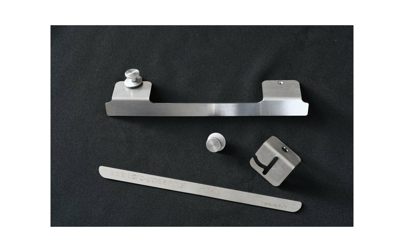 Womo Sicherheitsprofil RK-62 für vorgehangene rahmenlose Fenster