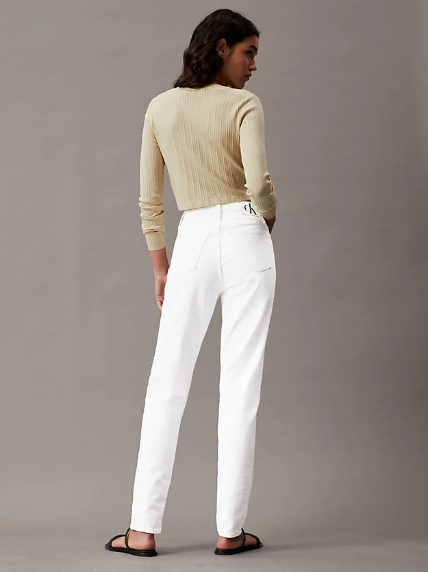 Calça jeans de mãe