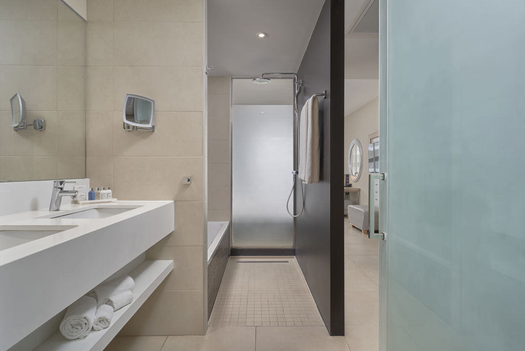 Radisson Blu Resort & Spa Logies en ontbijt - Hotel
