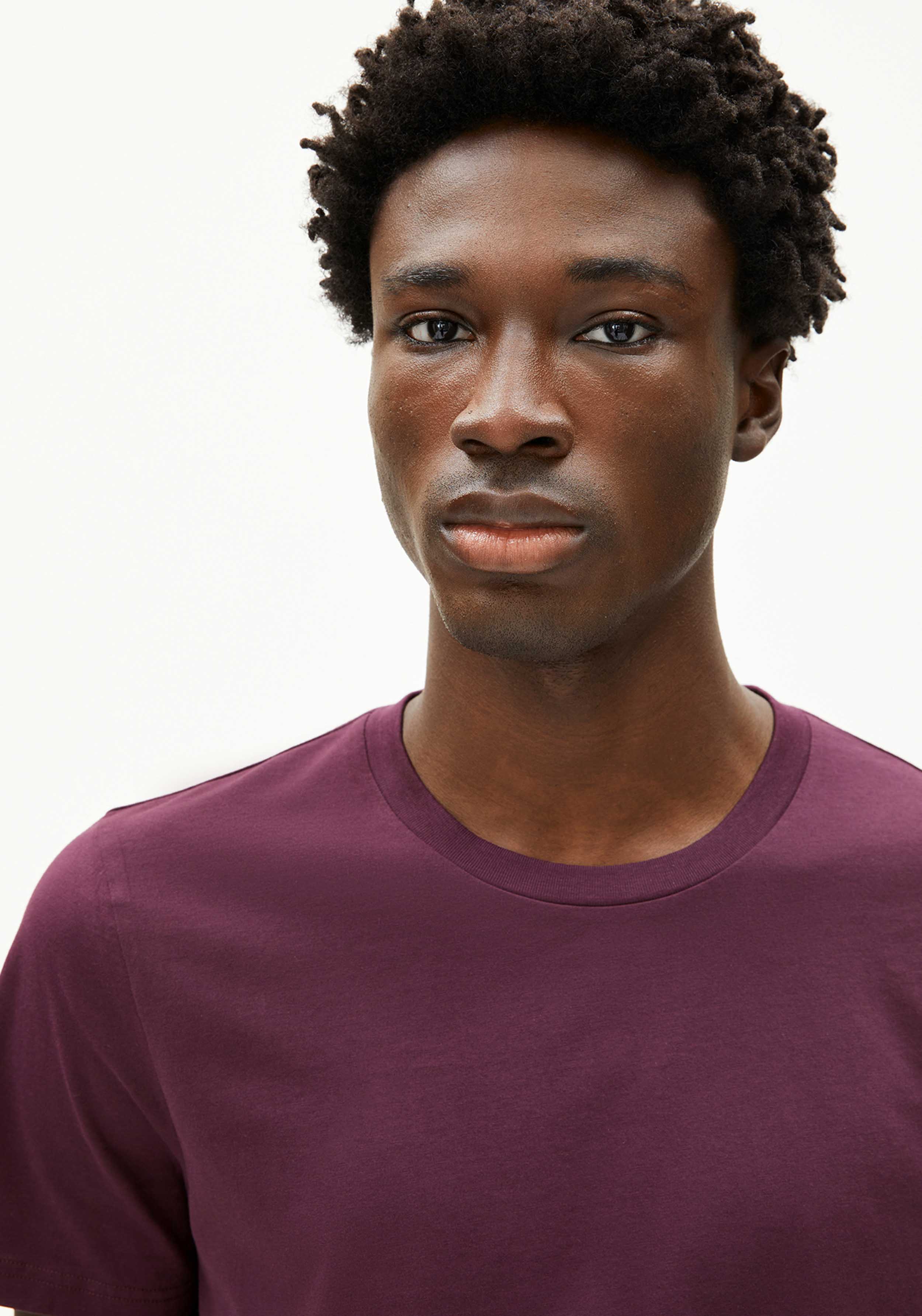 Armedangels T-Shirt Jaames Dark Cranberry