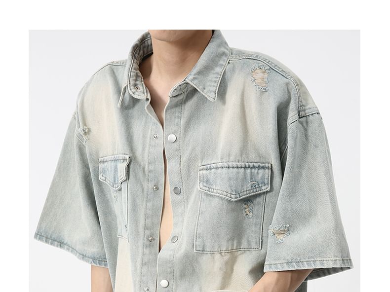 FAERIS - Gewassen denim overhemd met korte mouwen en kraag / Jeans met wijde pijpen en middelhoge taille