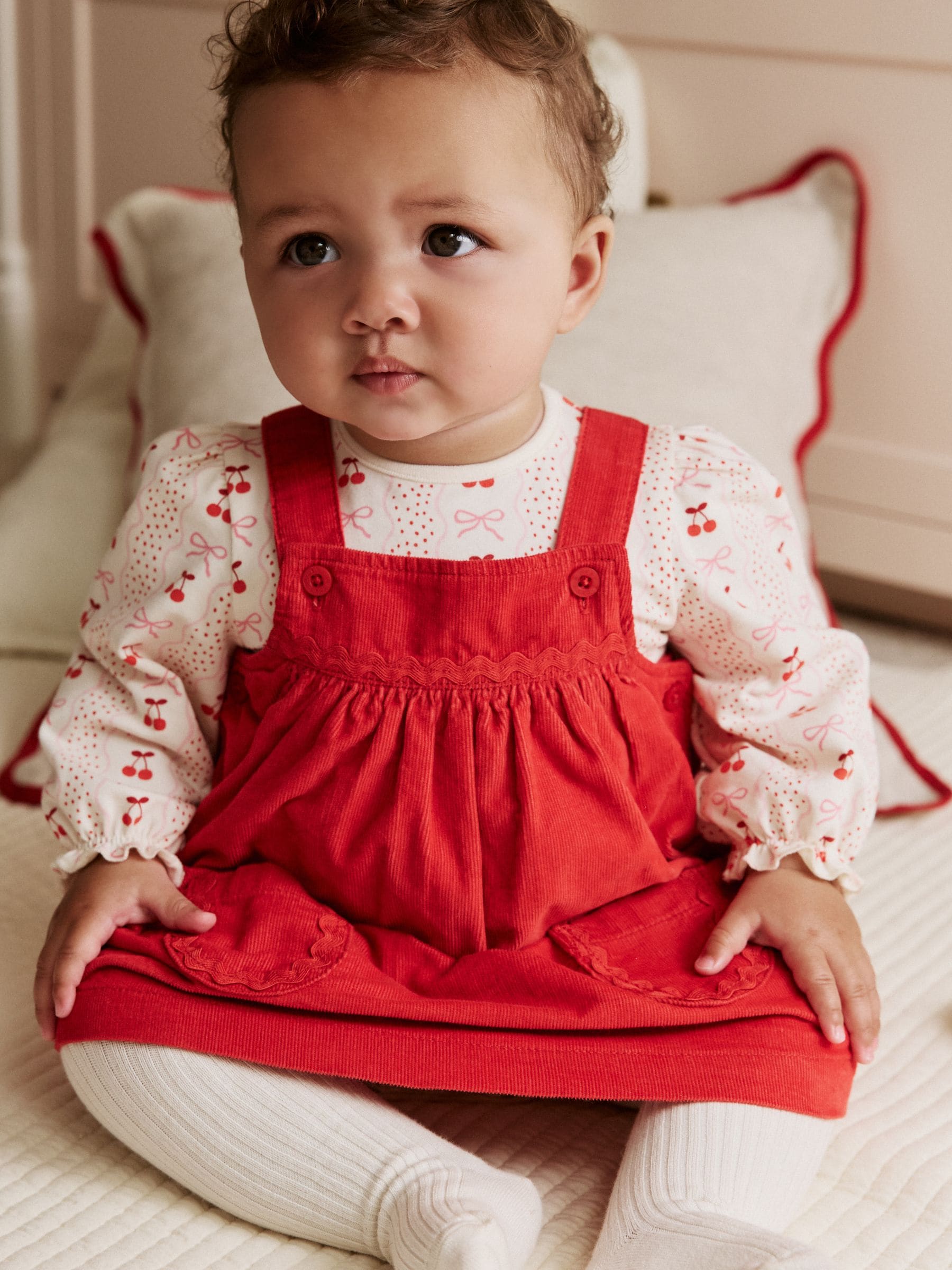 Rode strik - Set van corduroy pinafore, bodysuit met lange mouwen en maillot voor baby's (0mnd-2jr)