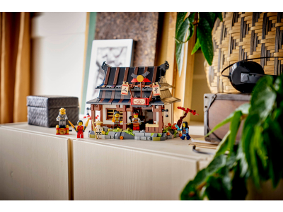 LEGO 15-jarig jubileum: Smederij De Vier Wapens (71858)