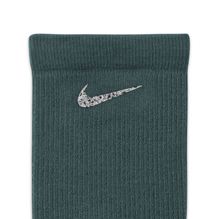 nike dri fit trail running crew socks 18 cu7203 311