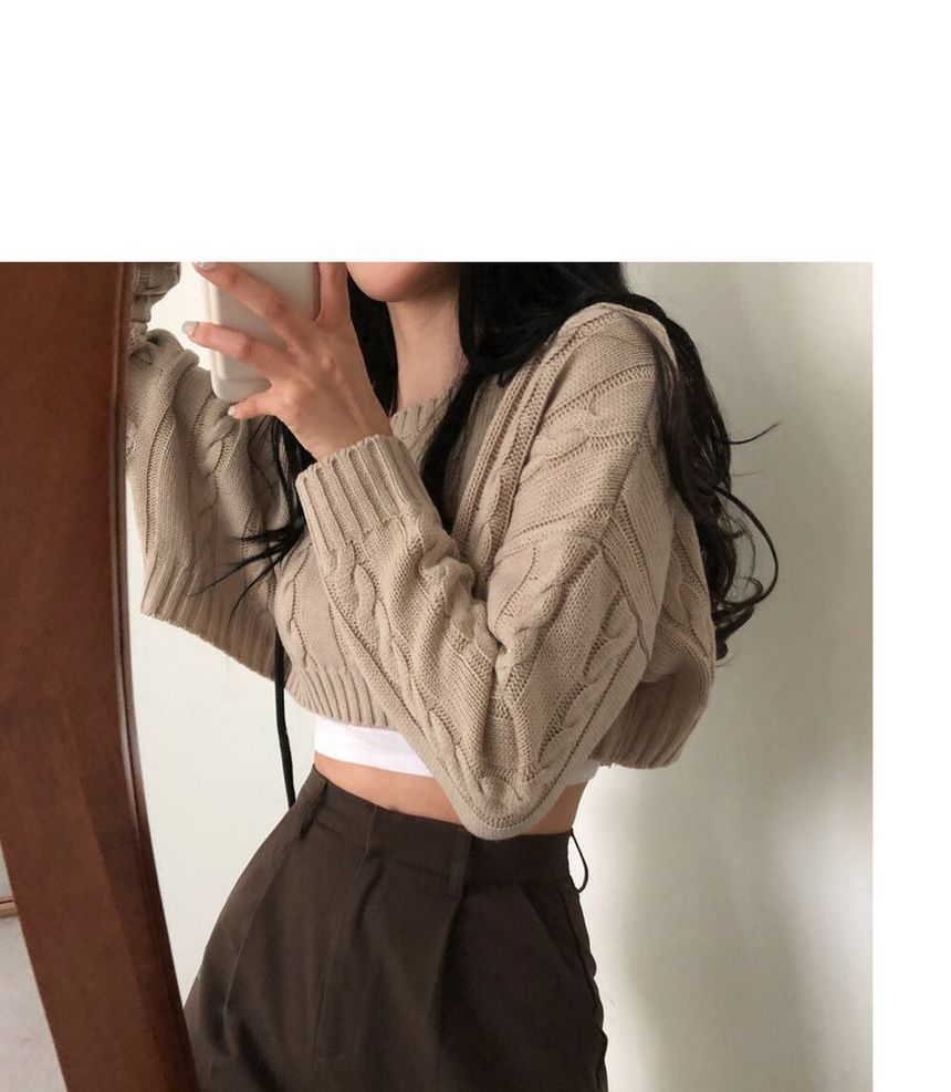 Maisee - Ronde hals, effen kabelgebreide cropped trui