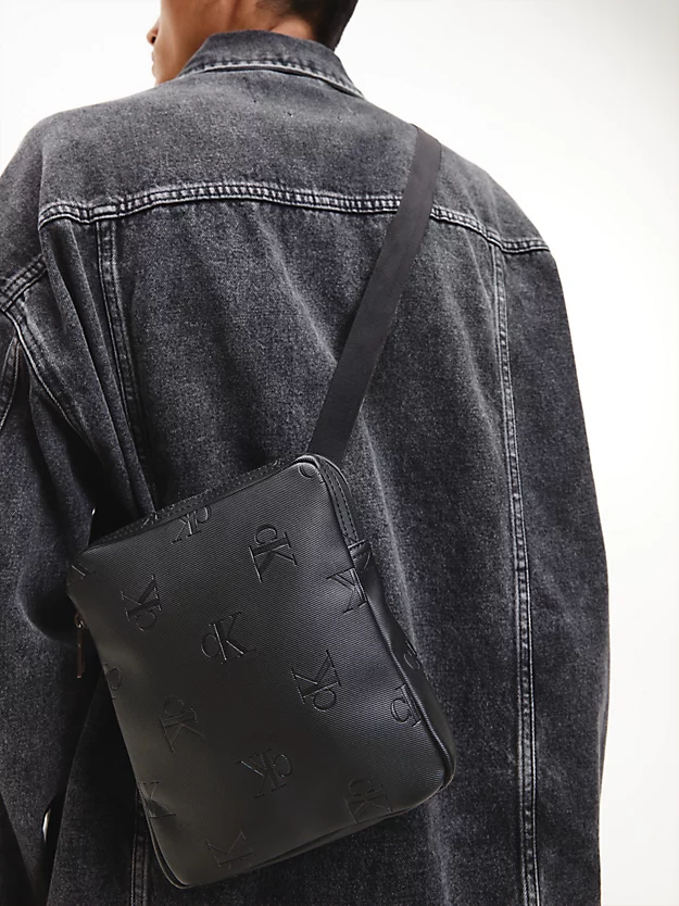 Bolsa de ombro estilo repórter com logotipo