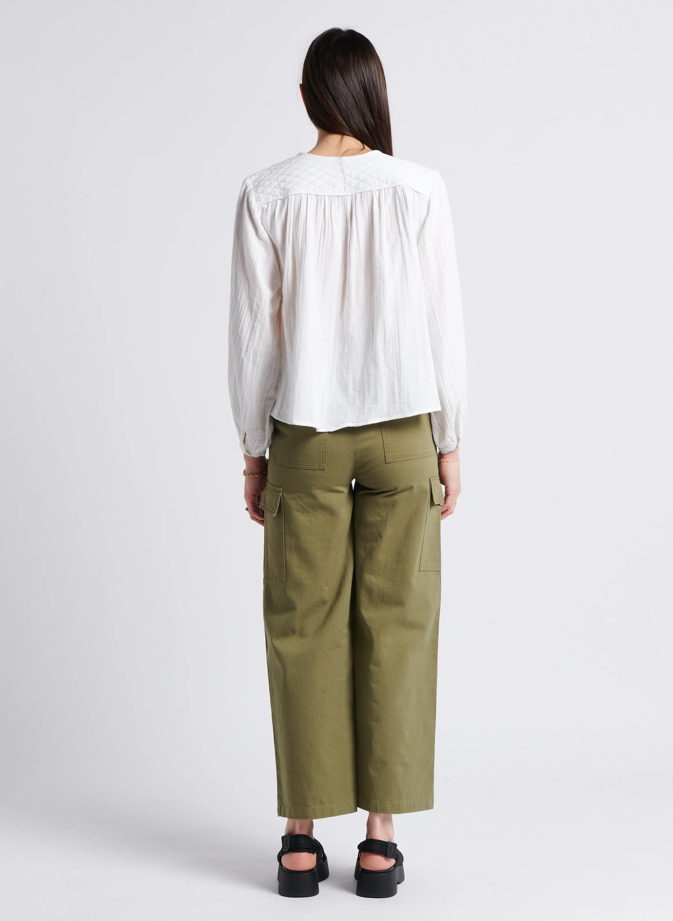 BERLIA - Top droit froncé et boutonné en coton | Blanc