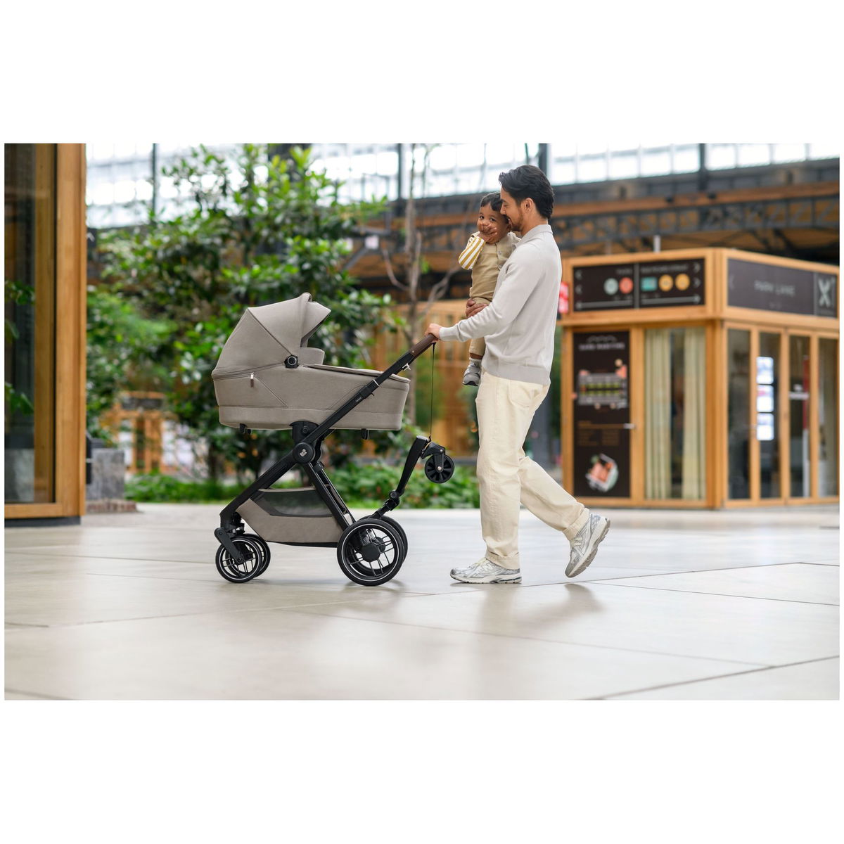 Maxi CosiMaxi Cosi   Hop on Board