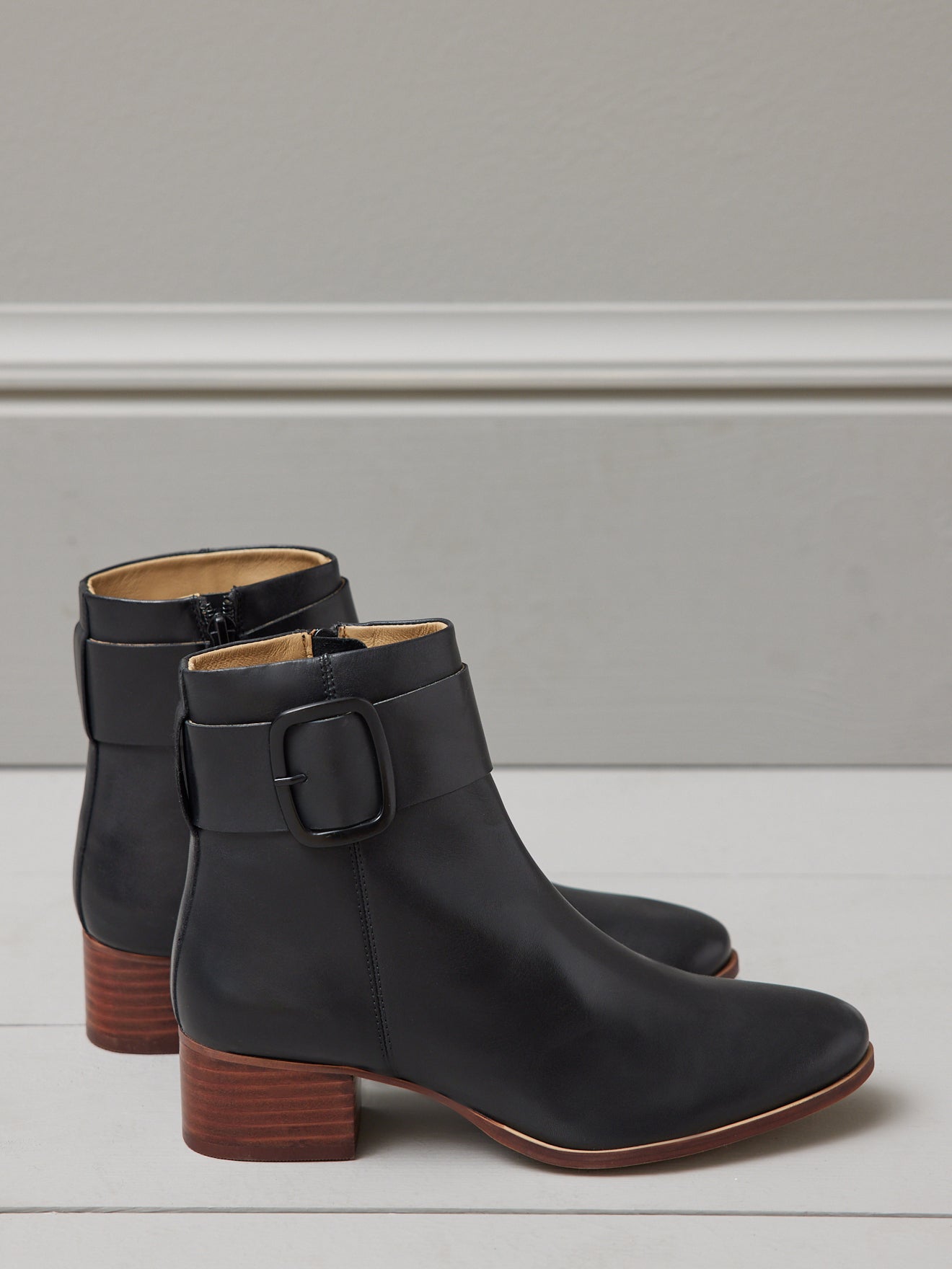 Boots à boucle cuir femme