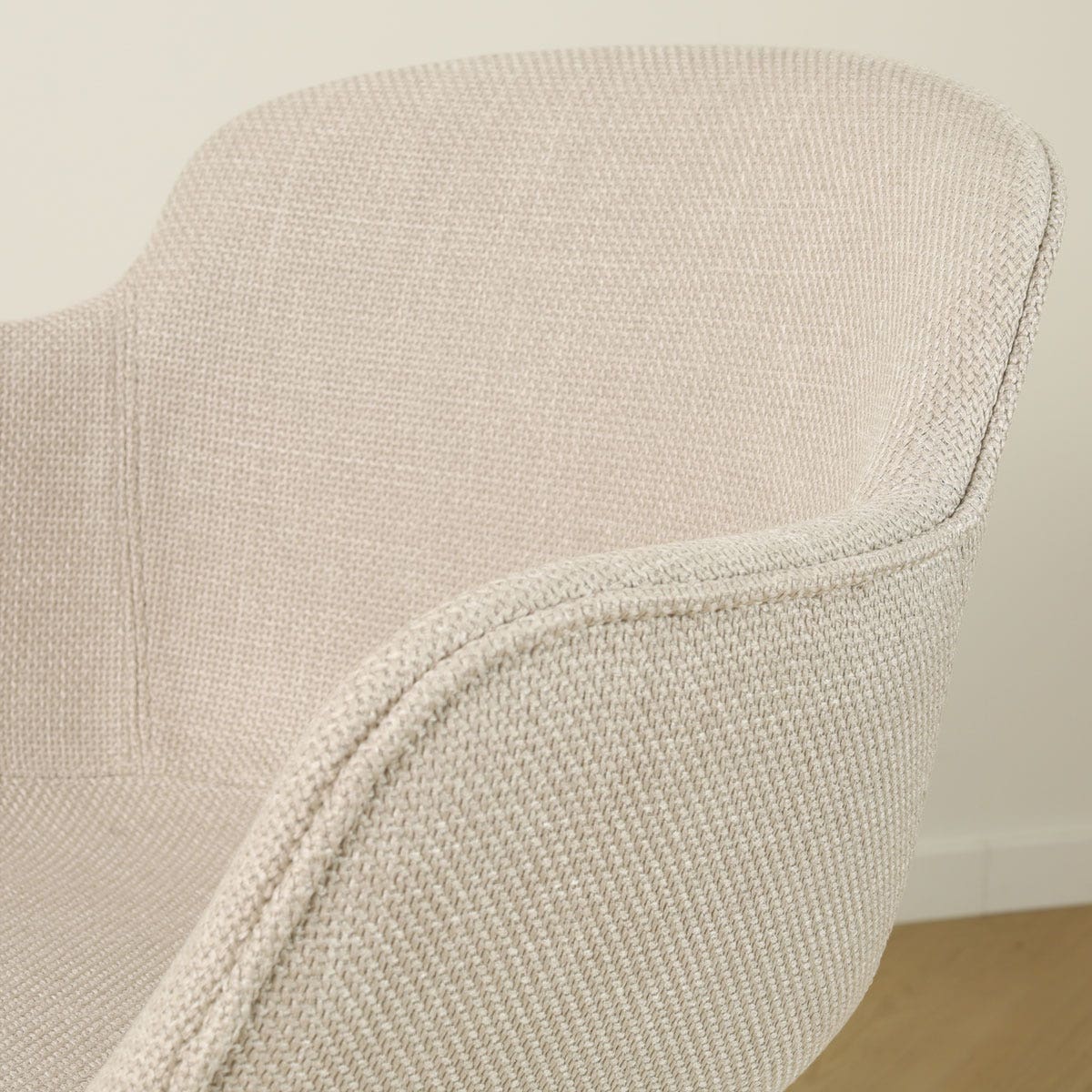 Nolon Elma Eetkamerstoel Beige Met Armleuning