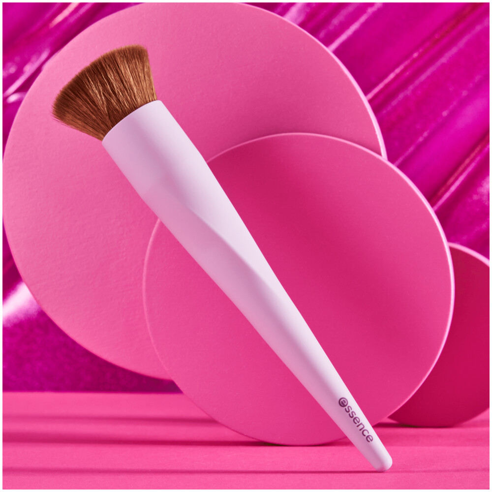essence Make Up Buffer Brush 01 Buff Away Your Problems