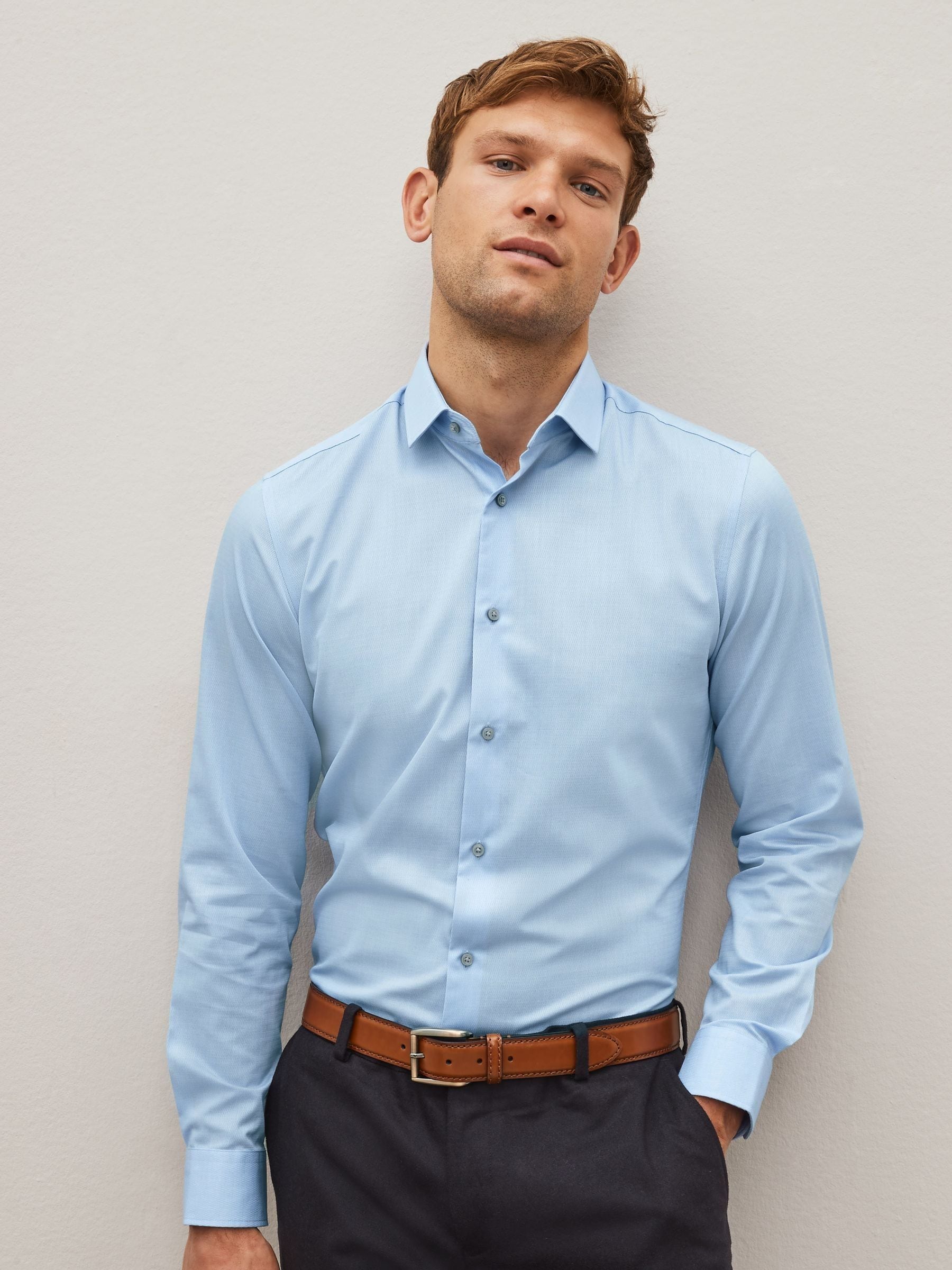 Blauw - Slim Fit - Onderhoudsvriendelijk, getextureerd, slim fit overhemd met enkele manchet